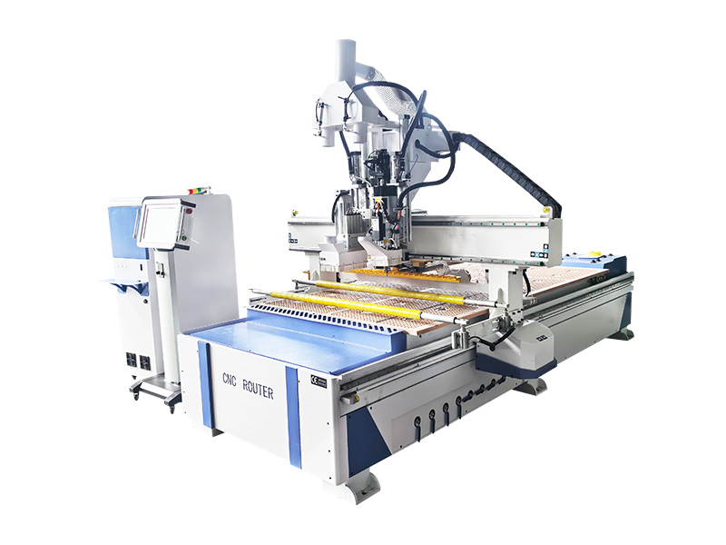 1328直排換刀加排鉆加自動上下料開料機 1328直排換刀加排鉆加自動上下料開料機